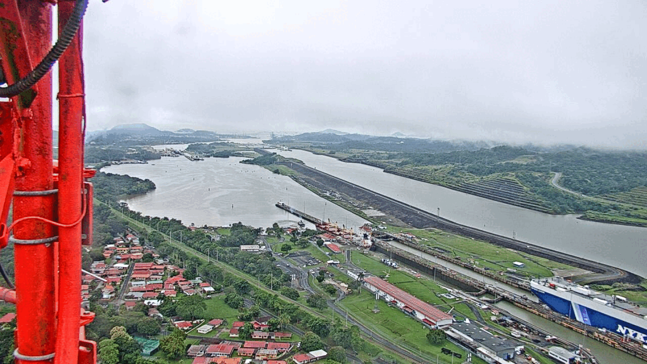 The Miraflores Locks — Panama Canal webcam